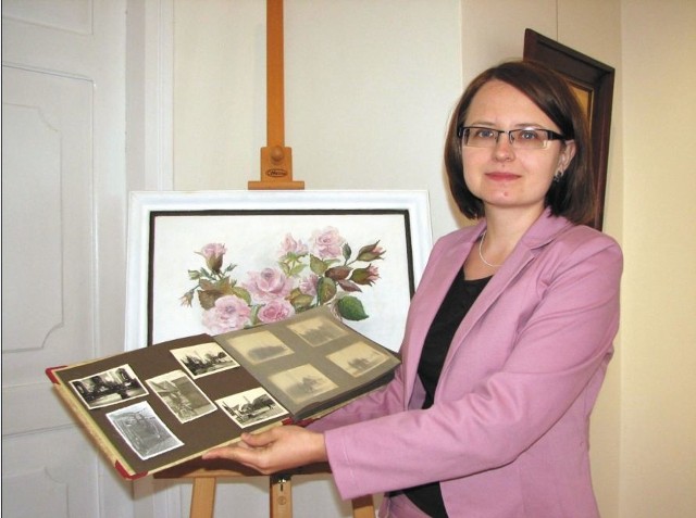 Album niemieckiego żołnierza z czasów IIwojny światowej zawiera cenne zdjęcia zrobione w naszym mieście &#8211; mówi Katarzyna Sołub w Muzeum Podlaskiego w Bielsku Podlaskim.