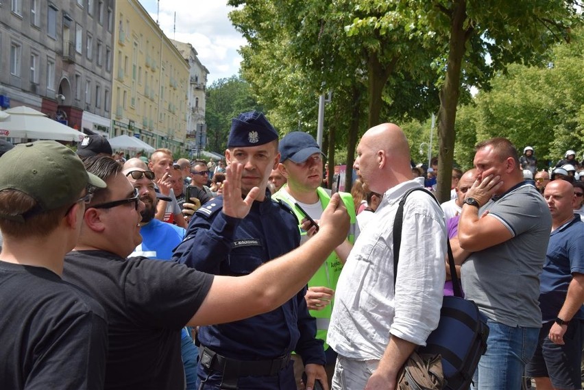 I Marsz Równości w Częstochowie. Były próby jego...