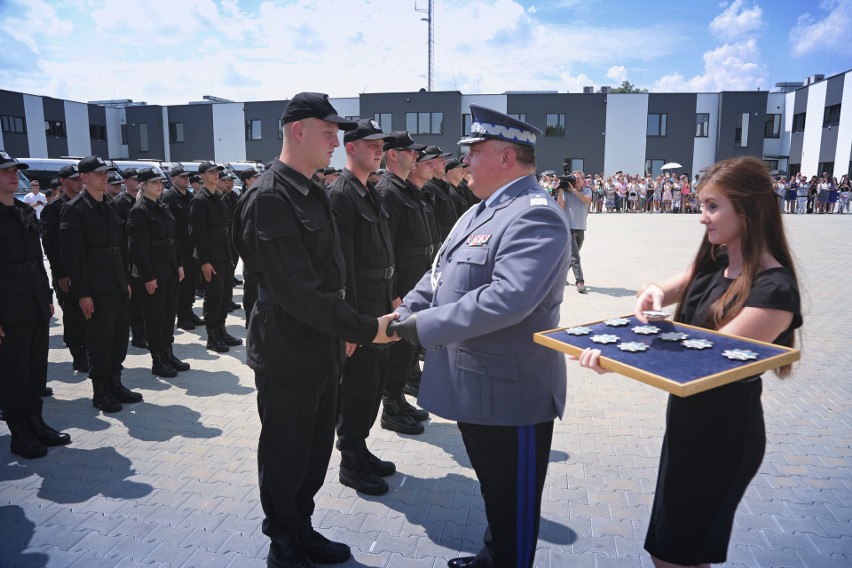 Kraków. Ślubowanie nowych policjantów w garnizonie [ZDJĘCIA]