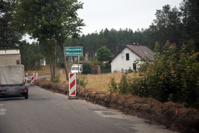 Nowa i szersza nawierzchnia będzie na kilometrowym odcinku od Lipnicy do skrzyżowania z drogą w kierunku Osusznicy. Koszt prac to 1,5 mln zł.