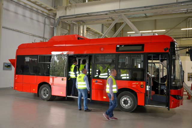 Miasto zakupiło dziesięć elektrycznych autobusów solaris do miejskiej komunikacji, pierwszy wyjedzie już w czerwcu