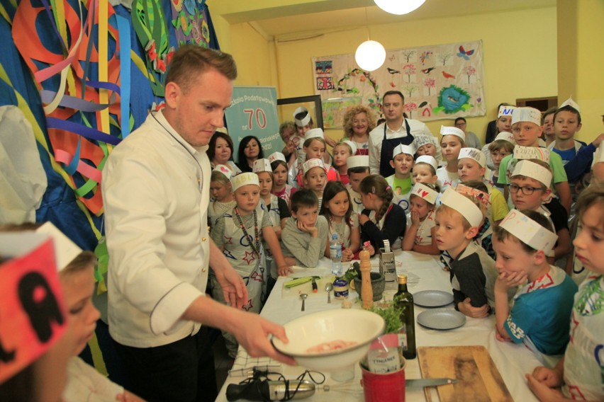 Adam Kozanecki, finalista MasterChef Polska, gotował na półkoloniach w Łodzi [ZDJĘCIA]