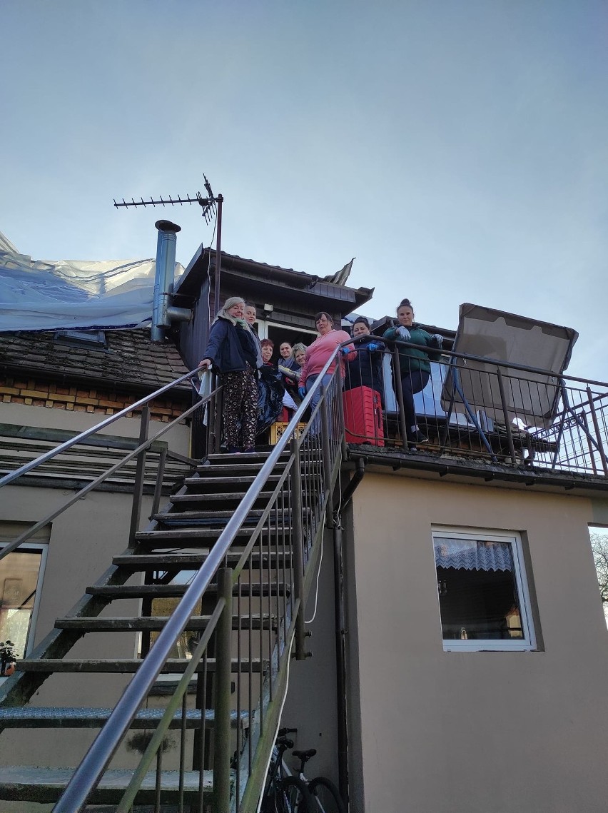 Zbierają na remont dachu po pożarze w Niekłończycy
