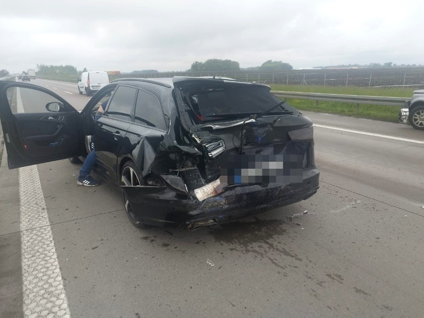 Wypadek dwóch samochodów na A4 pod Wrocławiem. Duże...