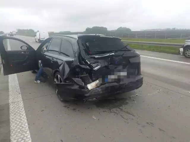 Wypadek dwóch samochodów na A4 pod Wrocławiem. Duże utrudnienia, korek rośnie