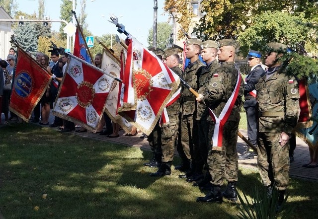 W uroczystości licznie uczestniczyły poczty sztanmdarowe