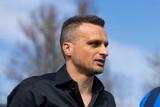 Sławomir Peszko pozostanie trenerem Wieczystej Kraków po awansie do II ligi. "Jak już zacząłem, to czemu mam odpuścić?"