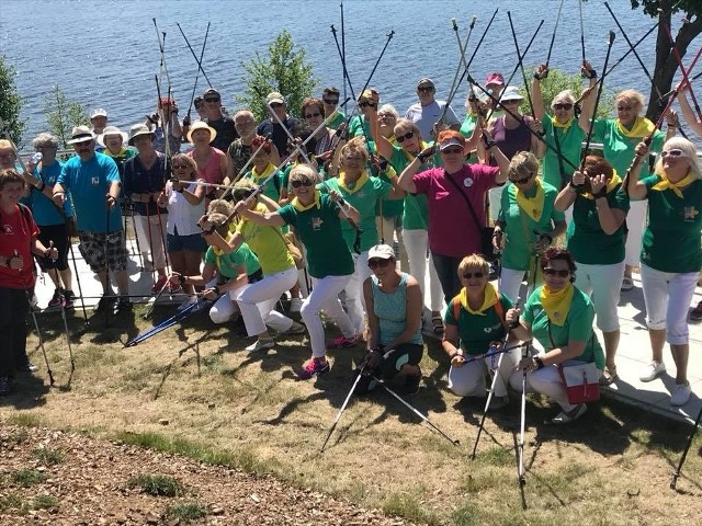 Wśród słuchaczy UTW w Ełku wielu jest entuzjastów uprawiania nordic walking