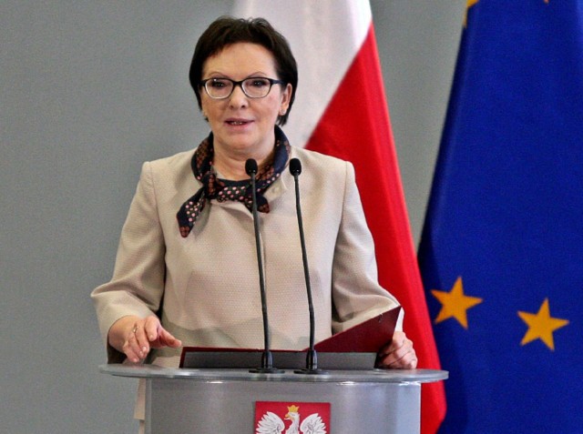 Premier Ewa Kopacz Ewę Tomalę-Borucką z funkcji dyrektora Generalnego Dyrektora Dróg Krajowych i Autostrad.