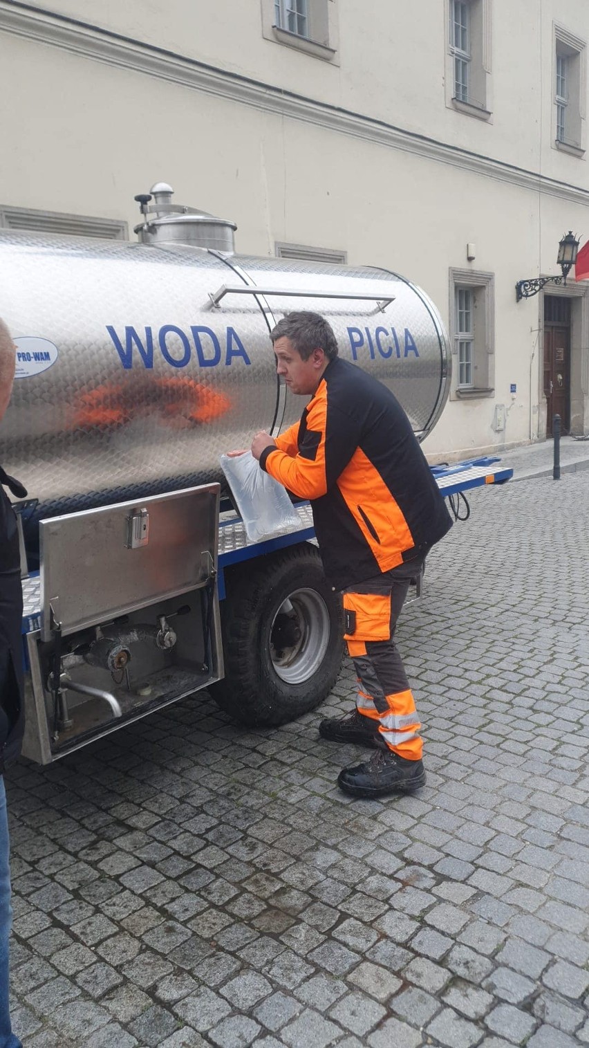 Woda niezdatna jest do picia w Głogówku oraz sołectwach tej...