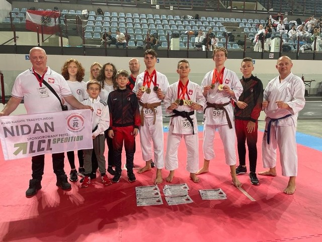 Siedem medali zdobyli karatecy LCL-KK NIDAN Zielona Góra we włoskim Rimini.