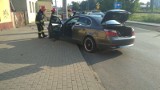 Wypadek bmw na ul. Sierakowskiego w Radomsku, bmw wjechało w słup. Ranni [ZDJĘCIA]