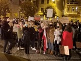 Ponad tysiąc grudziądzan w niedzielę protestowało po orzeczeniu Trybunału Konstytucyjnego w sprawie aborcji [wideo, zdjęcia]