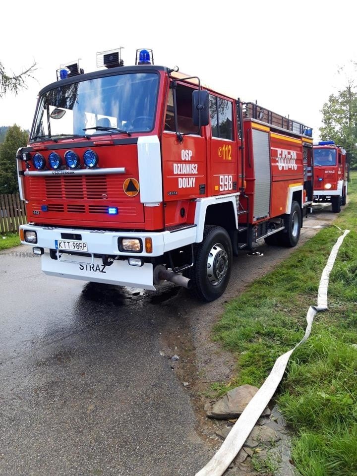 Z kolei jelczem do pożarów jeżdżą strażacy z OSP w Dzianiusz...