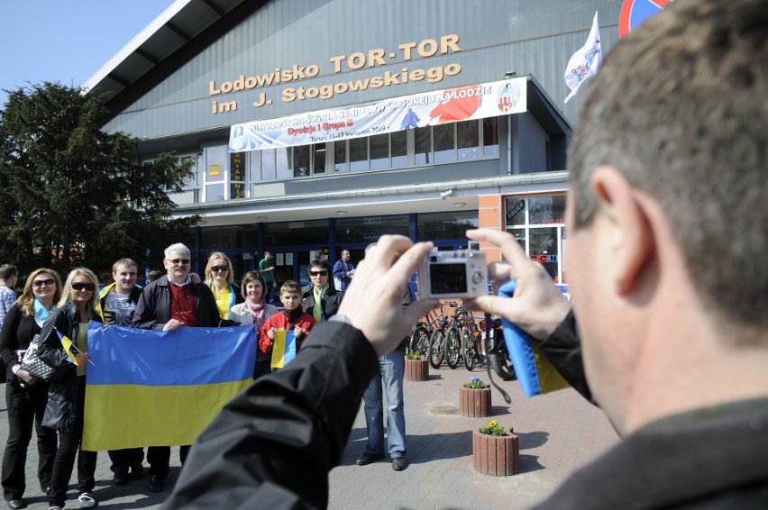 Pierwsze w Toruniu sztuczne Lodowisko Tor-Tor ma już 60 lat [zdjęcia z archiwum]