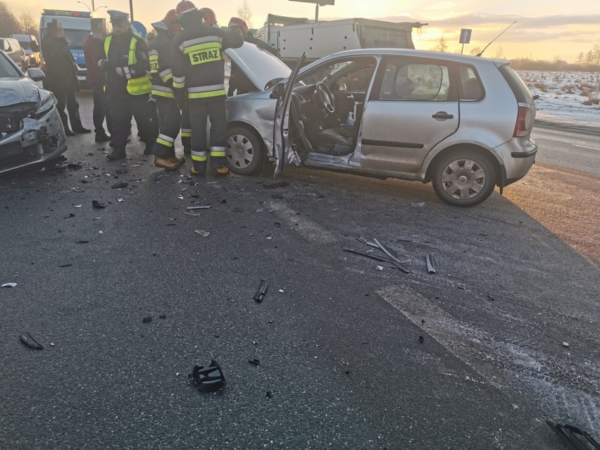 Nowy Targ. Poranny wypadek na Alejach. Jedna osoba poszkodowana 