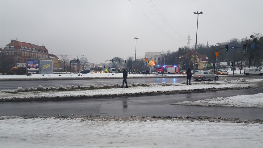 Policja jest cały czas na miejscu i wyjaśnia przyczyny...