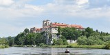 Rejsy wycieczkowe Wisłą spod Oświęcimia do Krakowa. Piękne i niepowtarzalne widoki z panoramą Wawelu na finał. Zobaczcie zdjęcia