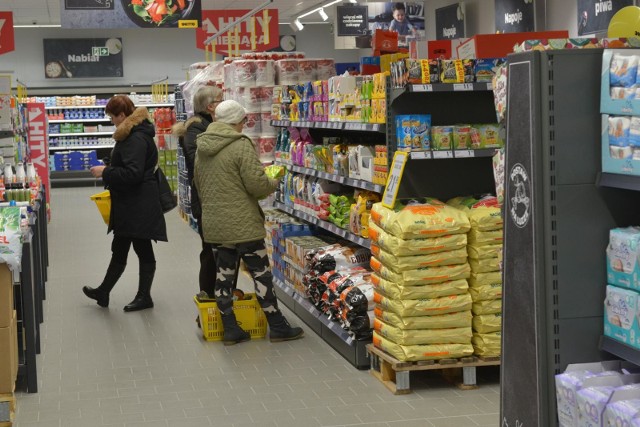 Kobieta kradła czekoladę w marketach