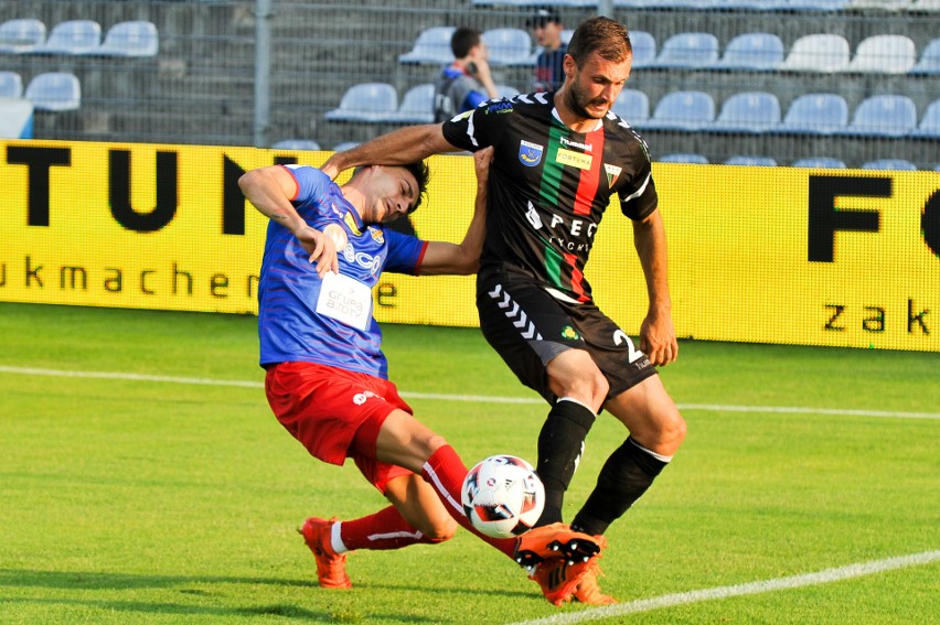 Ivan Martin z Odry Opole i Daniel Tanżyna z GKS Tychy