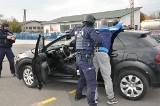 Policjanci ćwiczyli działania pościgowo-blokadowe. Scenariusz toczył się wokół napadu na bank