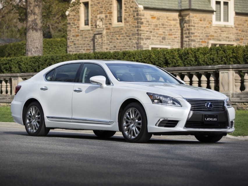 Lexus LS 600h...