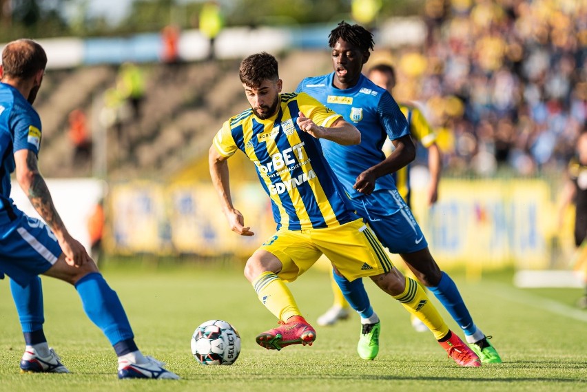 Fortuna 1. Liga. Arka Gdynia w doliczonym czasie gry strzeliła zwycięskiego gola w Olsztynie! Krzepisz i Czubak bohaterami! [14.08.2021]