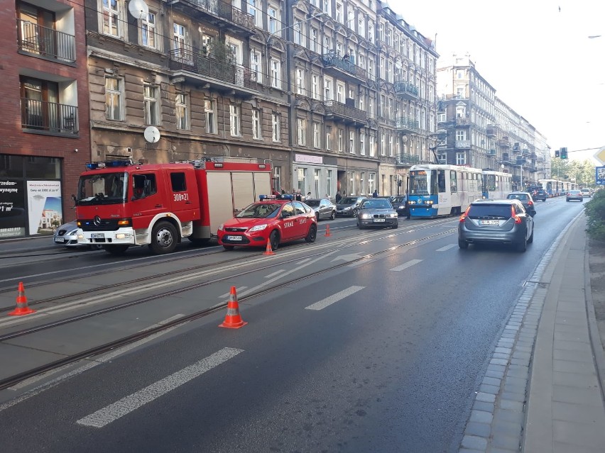 Na Jedności Narodowej pomiędzy ulicami Nowowiejską i...