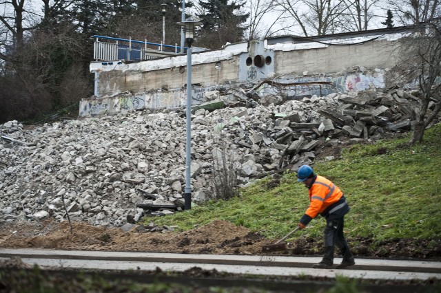 W tym tygodniu kierowcy będą już mogli jeździć ulicą Batalionów Chłopskich. Ulica Dąbrowskiego pozostanie zamknięta dla ruchu do czasu prowadzenia plac budowlanych, czyli do roku 2023.