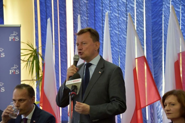 Minister obrony narodowej Mariusz Błaszczak na spotkaniu w Domu Nauczyciela w Nisku