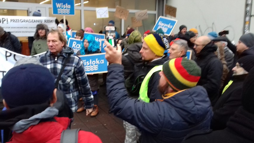 Kraków. Protest przeciwko regulacji rzeki Białki