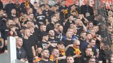 Kibice Korony Kielce na wyjazdowym meczu z Widzewem Łódź w PKO BP Ekstraklasie. Ponad 700 osób wspierało z trybun kielecki zespół