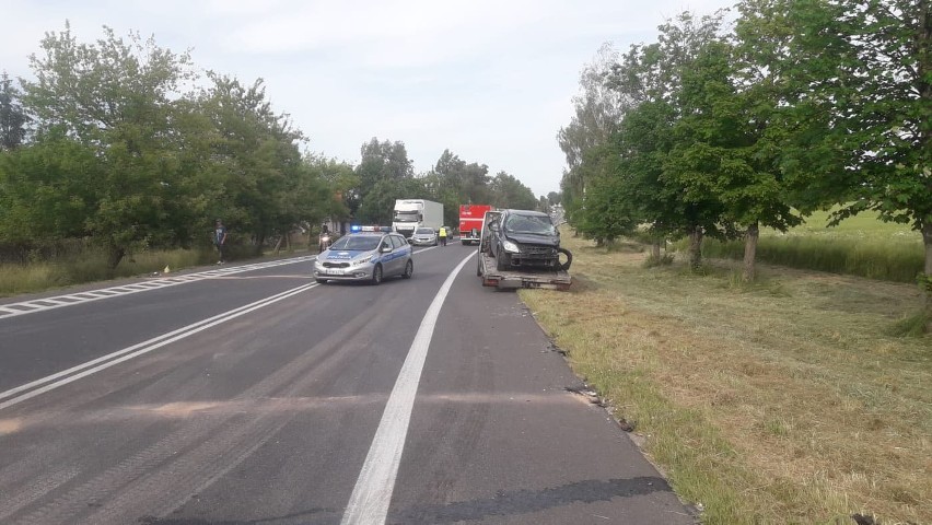 Wypadek w Biesiekierzu. Zderzenie auta osobowego z...