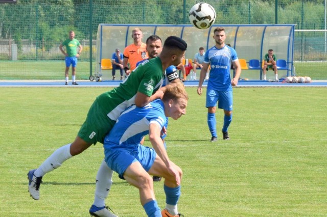 W sobotnim meczu Hummel 4 ligi GKS Zio-Max Nowiny zremisował z GKS Rudki 0:0.