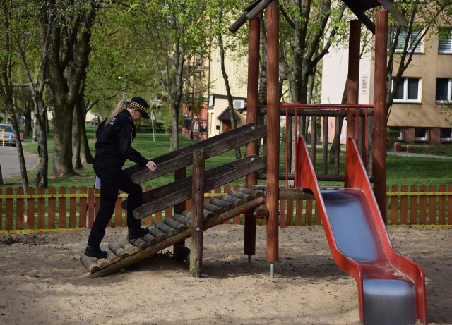 Strażnicy miejscy rozpoczęli kontrole placów zabaw w Białymstoku.