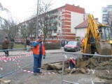 Czy wstrząsy w kopalniach miedzi mają wpływ na to, że pękają rury?