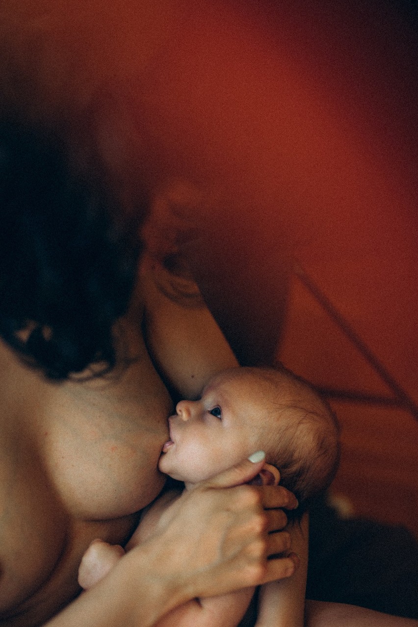 Szczecińska fotografka eksponuje więź między mamą a maluszkiem. Zobacz zdjęcia!