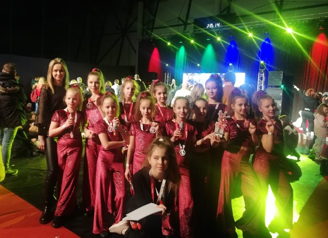 Tancerki ze Zwolenia z kolejnym wielkim sukcesem podczas og&oacute;lnopolskiego festiwalu tanecznego.