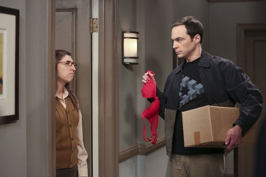 "Teoria wielkiego podrywu". Sheldon i Amy znowu razem! Jim Parsons i Mayim Bialik pracują przy serialu "Carla"!