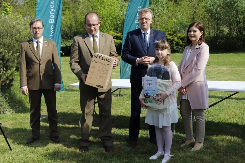 Końskie. Oni o ekologii wiedzą najwięcej i za tę wiedzę zostali nagrodzeni [ZDJĘCIA]