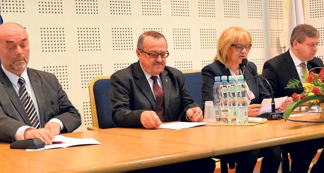 Prezydium Rady Miejskiej w Suwałkach jest już w komplecie. Tworzą je przedstawiciele czterech ugrupowań.