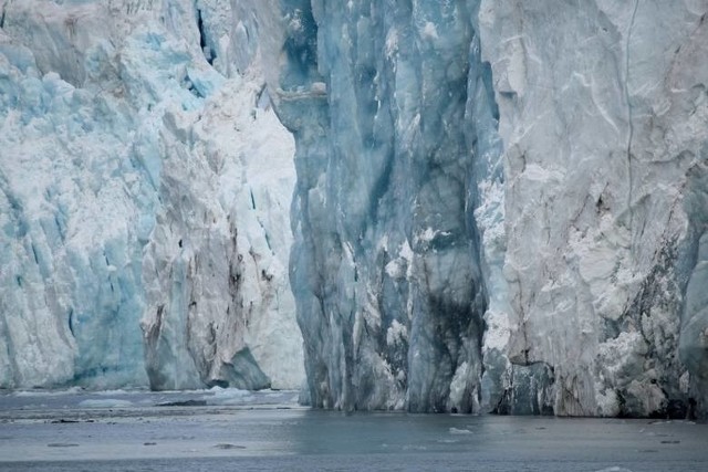 Ze Stacji Polarnej UMK na Spitsbergenie do najbliższego skupiska ludzi w linii prostej jest około 50 km.