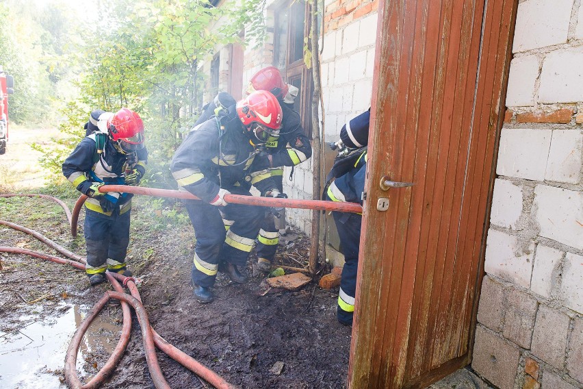 170 strażaków ochotników z powiatu białostockiego i strażacy...