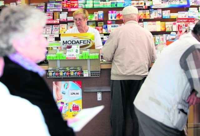 Zdaniem farmaceutów do sprzedaży w sklepach powinny być tylko starannie wybrane grupy leków.