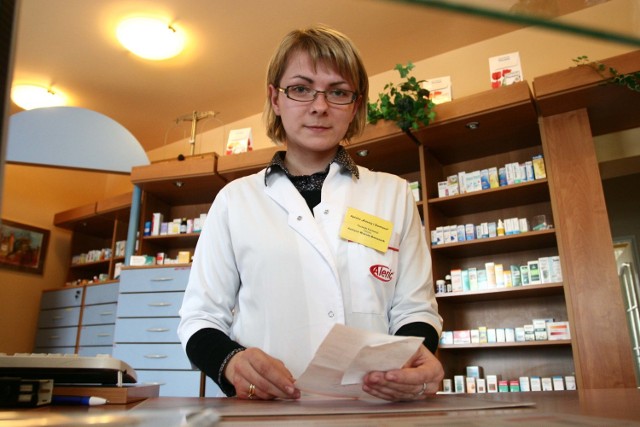 Pani Justyna pracuje w jednej z radomskich aptek. Niemal codziennie pacjenci proszą o tańsze zamienniki leków. Wiele osób kupuje tylko te najpotrzebniejsze, ratujące życie.  