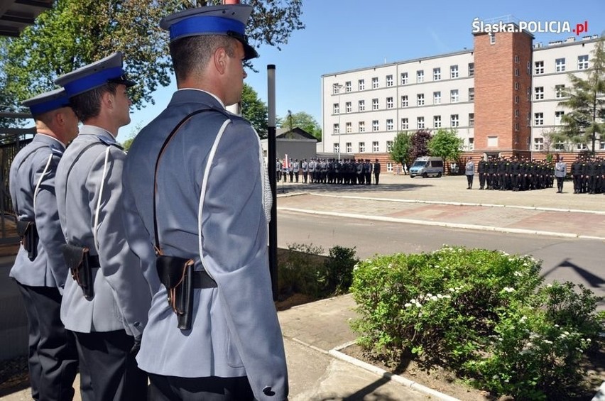 Ślubowanie nowych policjantów w Katowicach