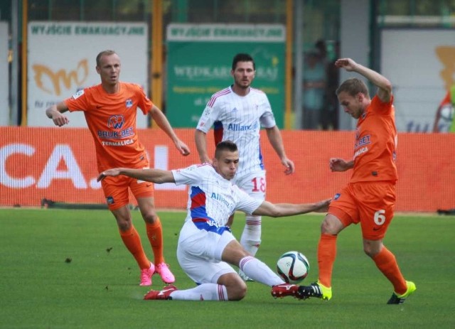 W meczu rundy jesiennej, rozegranym w Mielcu, zespół Termaliki Bruk-Betu pokonał Górnika Zabrze 3:0.