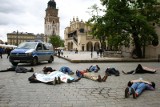 "Albo węgiel, albo my". Młodzieżowy Strajk Klimatyczny zorganizował protest w Krakowie. W tle spór o kopalnię w Turowie [ZDJĘCIA]