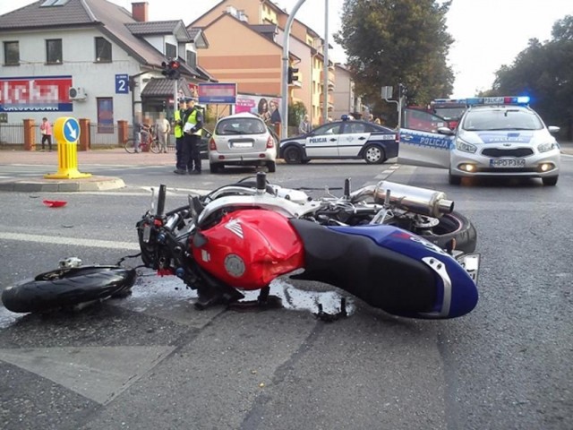 Zderzenie motocykla i hyundaia w Puławach: Dwie osoby ranne