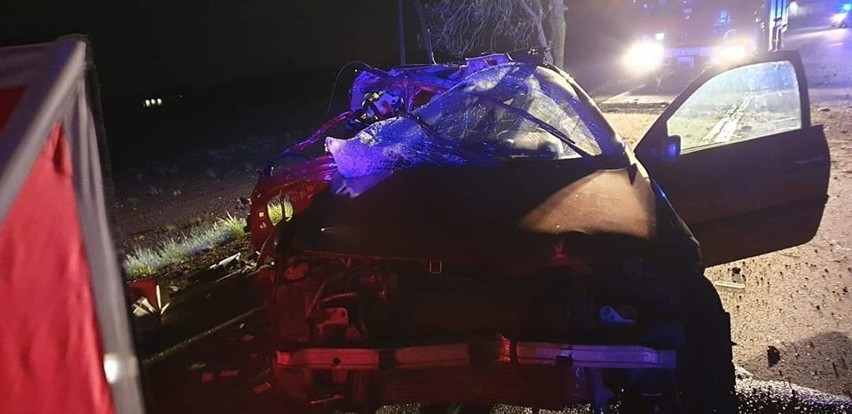 Śmiertelny wypadek pod Wrocławiem. Kierowca pijany, pasażer nie żyje 
